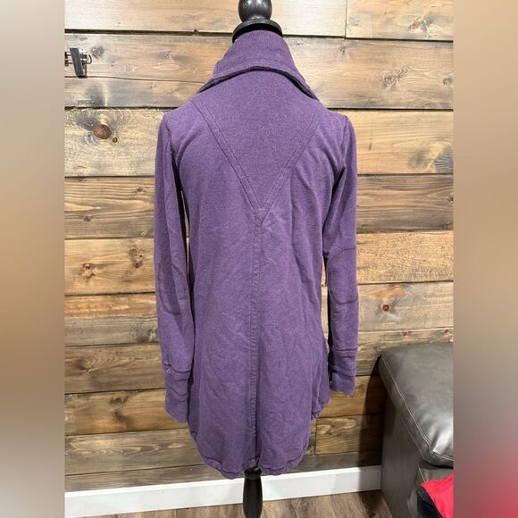 Lululemon Wrap Jacket - Picture 3 of 7